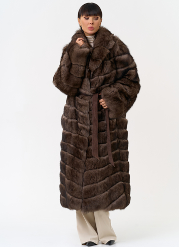 Длинная шуба из меха песца с английским воротником