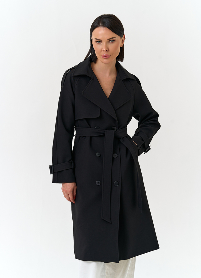 Женский плащ черного цвета модель № 33097 меха малина