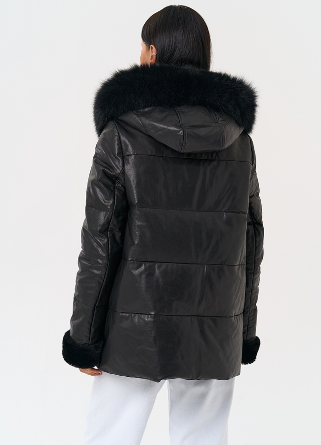 Короткий пуховик из натуральной кожи с капюшоном модель № 31374 в кредит