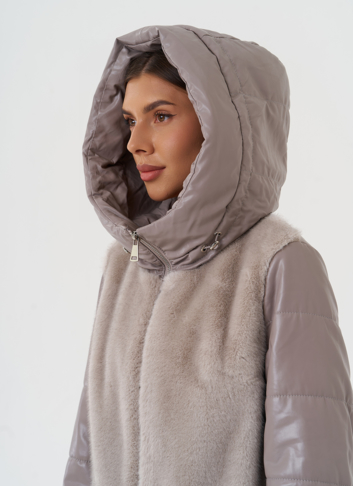 Комбинированный пуховик из эко кожи с капюшоном