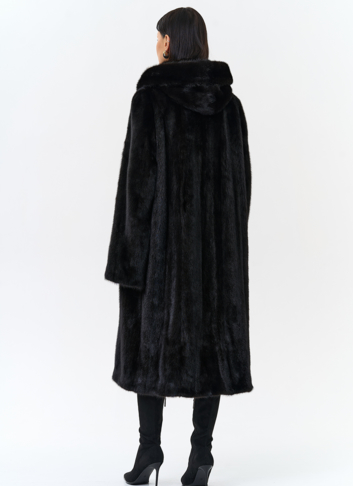 Шуба из норки в цвете махагон