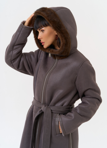 Женская дубленка из эко замши с поясом