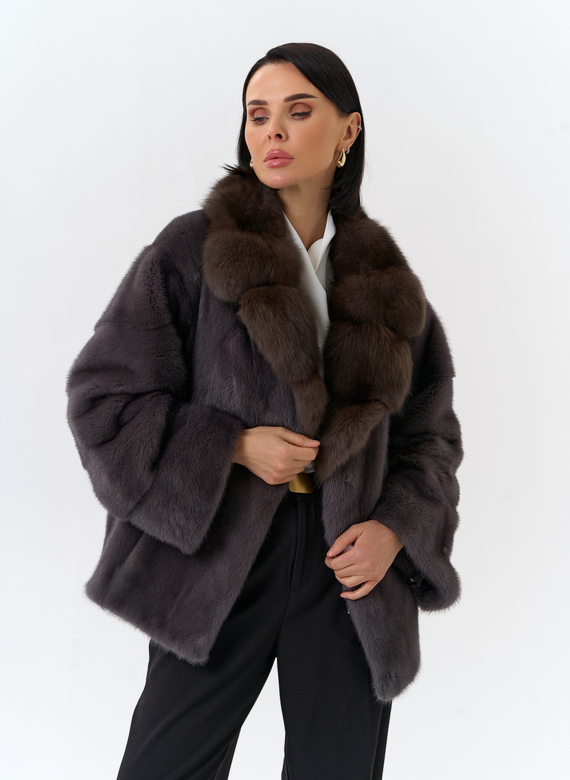 Куртка из меха норки с английским воротником из меха куницы