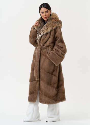 Женская шуба из меха норки с капюшоном из меха рыси