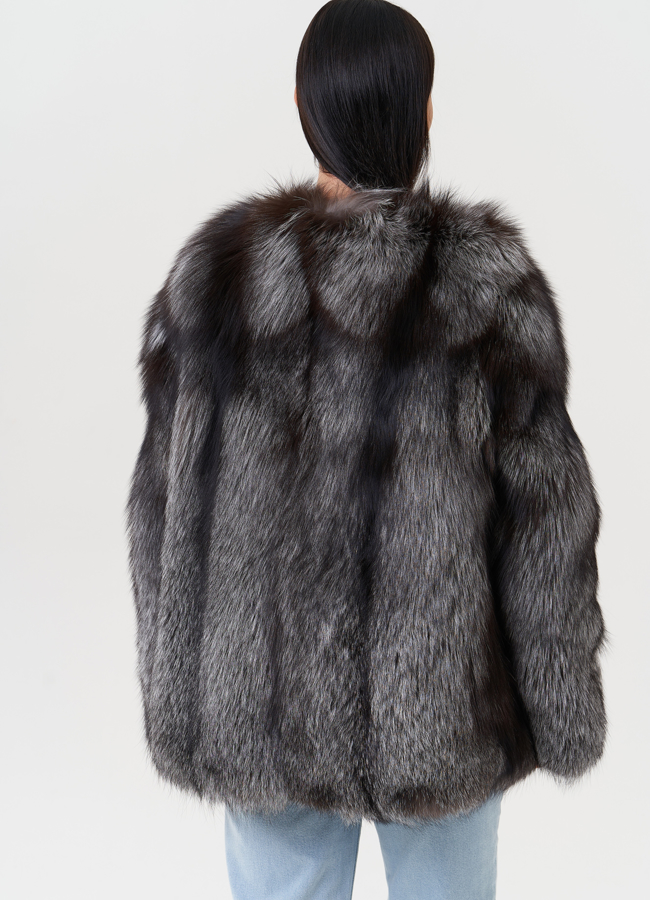 Шуба оверсайз из меха чернобурки модель № 27616 в кредит