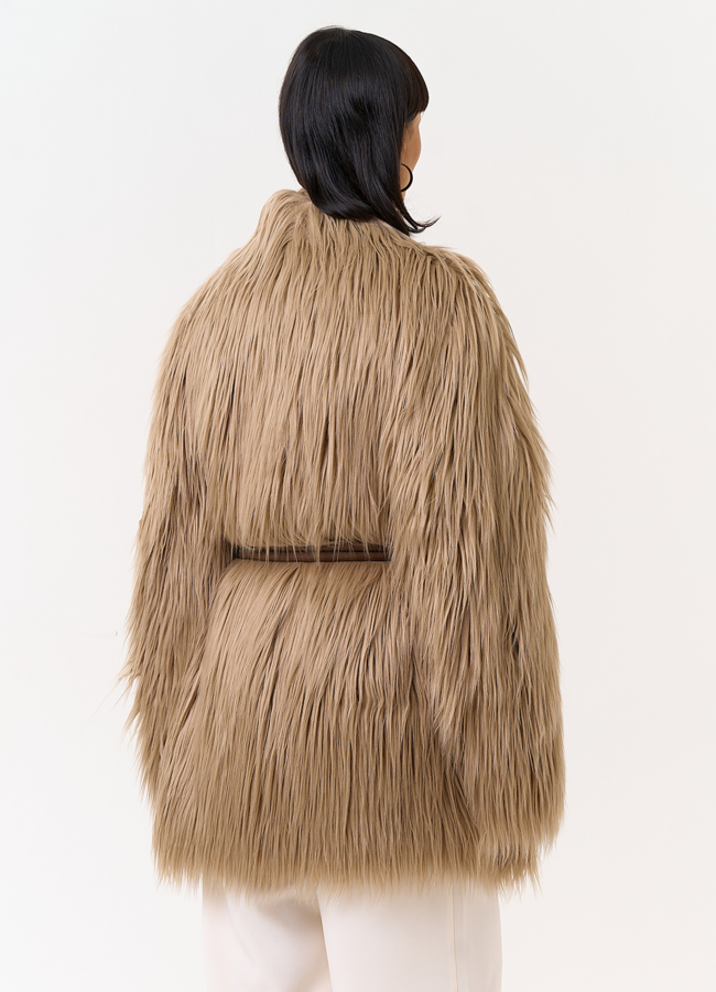 Женская шуба из эко меха с декоративным поясом модель № 31532 в кредит