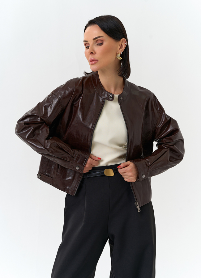 фото Женская короткая куртка из натуральной кожи модель № 32529