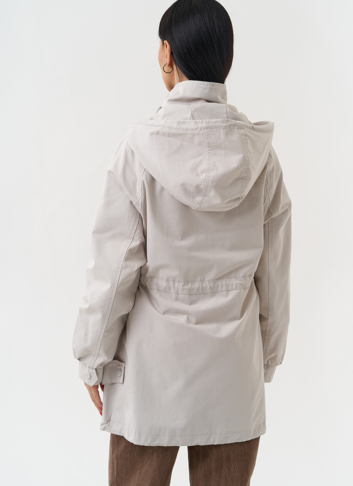 Ветровка женская с капюшоном