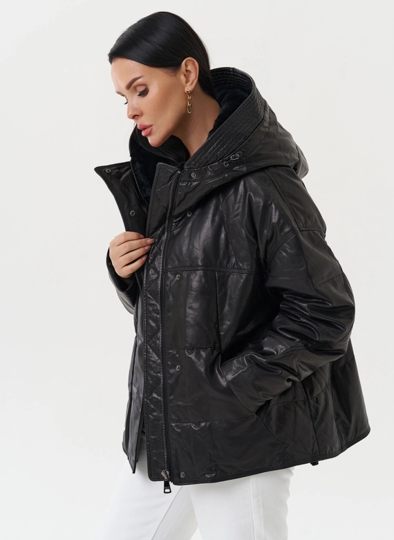 Утепленная куртка из натуральной кожи с капюшоном