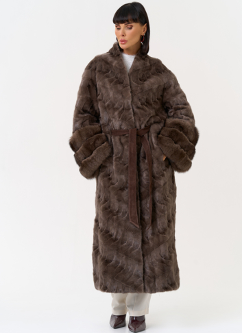 Женская шуба из меха норки с поясом