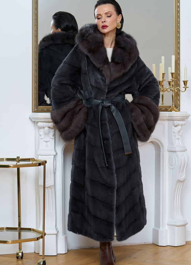 Длинная шуба из меха норки с отделкой из меха куницы модель № 31712 меха малина