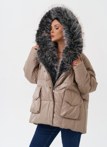 Пуховик из эко кожи с капюшоном из эко меха 