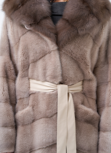 Длинная шуба из норки с капюшоном