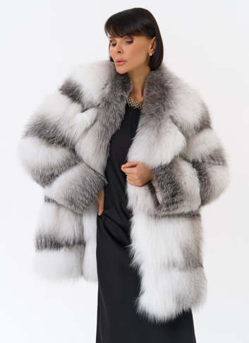 Шуба из белой лисы Шуба из белой лисы