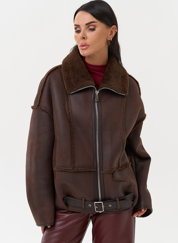 Женская дубленка коричневого цвета 